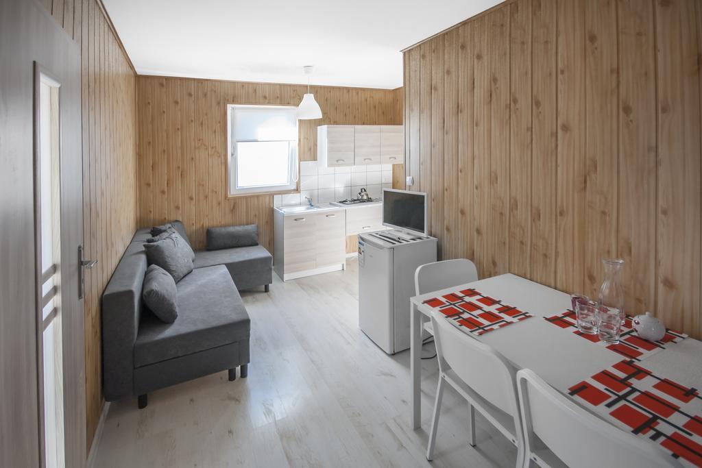 Cuma Camp Villa Sarbinowo Eksteriør bilde