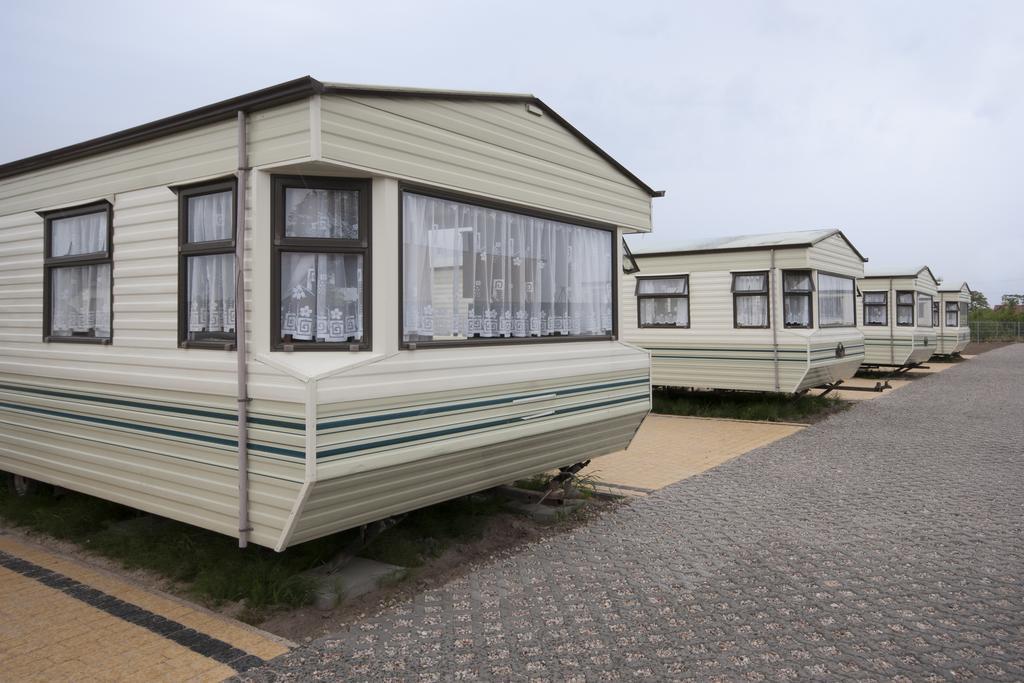 Cuma Camp Villa Sarbinowo Eksteriør bilde