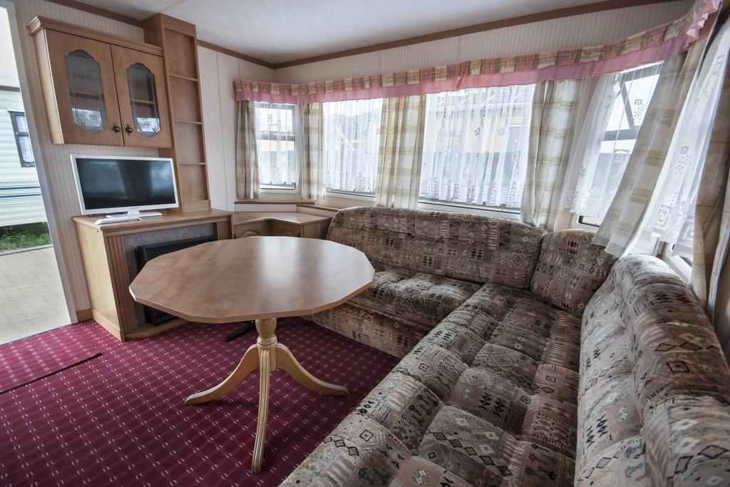 Cuma Camp Villa Sarbinowo Eksteriør bilde