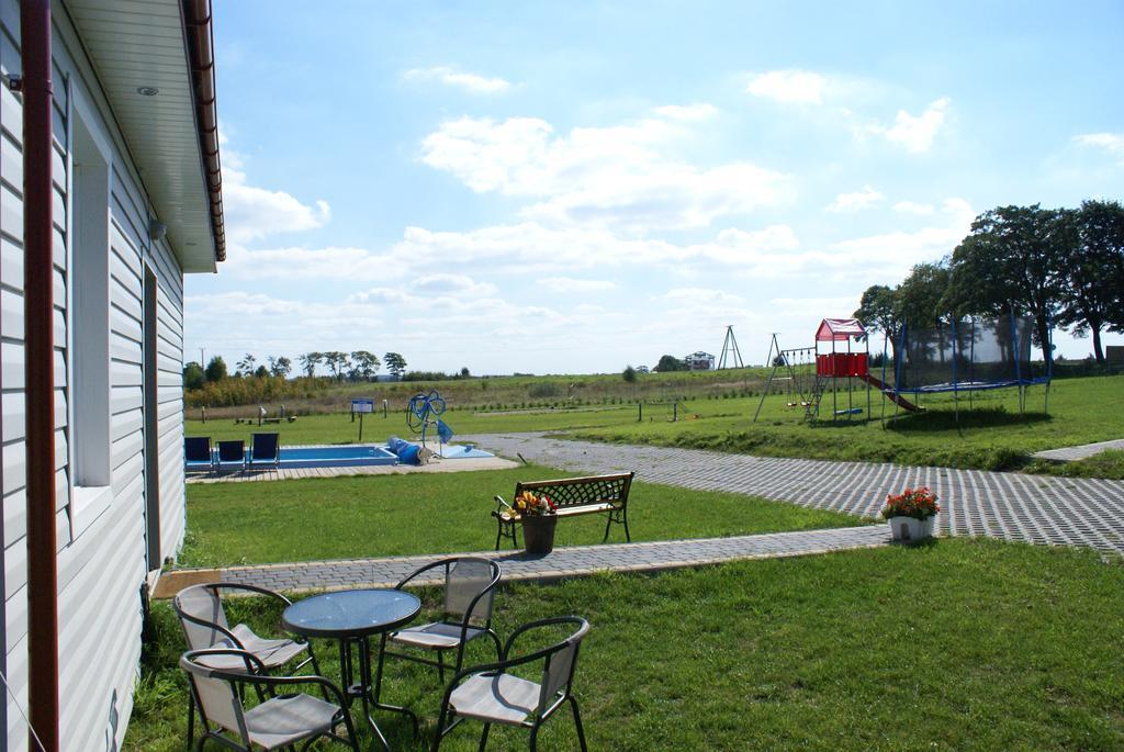 Cuma Camp Villa Sarbinowo Eksteriør bilde